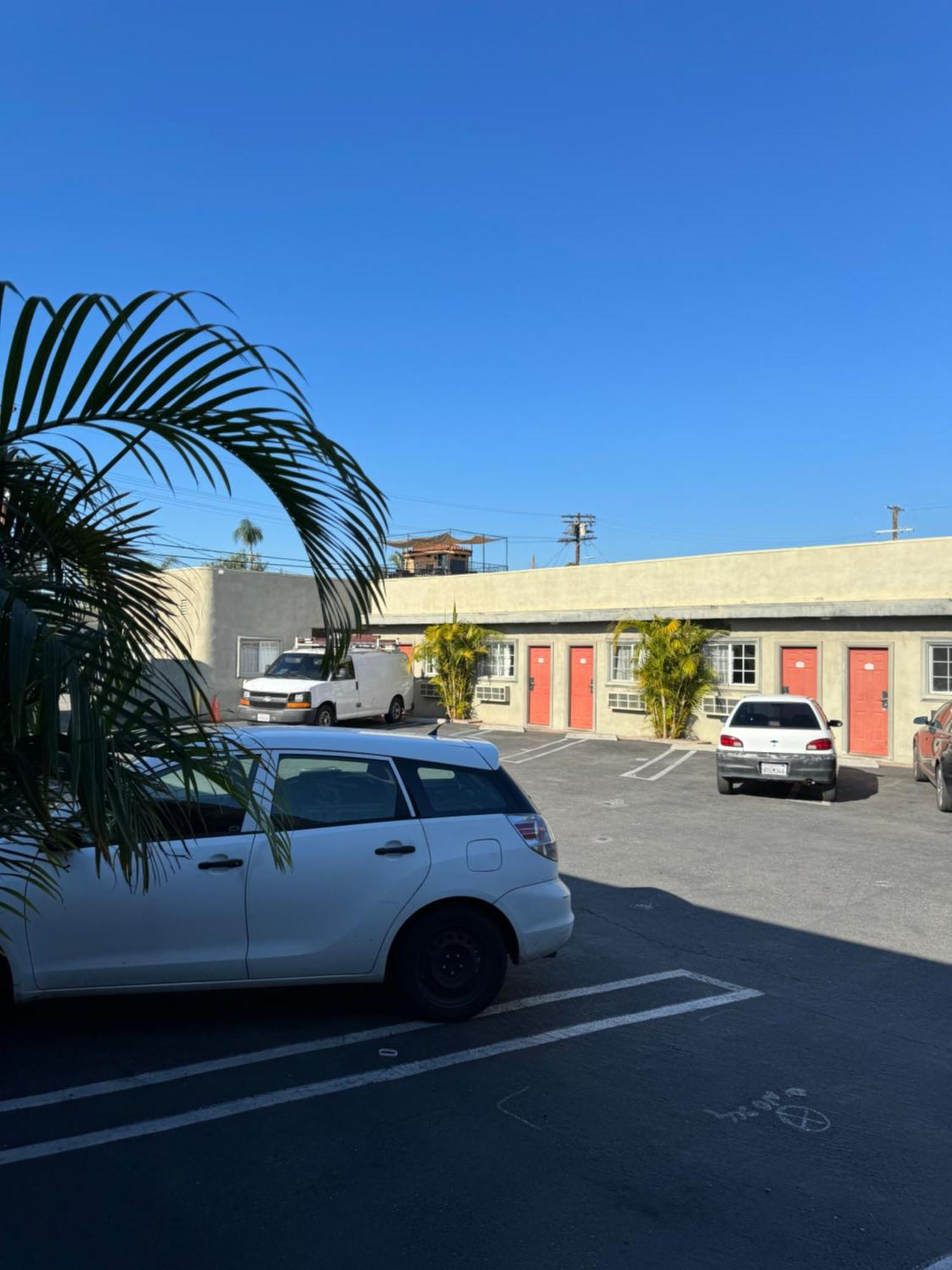 La Cienega Inn Motel ロサンゼルス エクステリア 写真